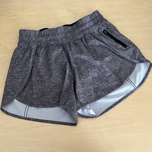 Lululemon Tracker Low-Rise Lined Short 4"